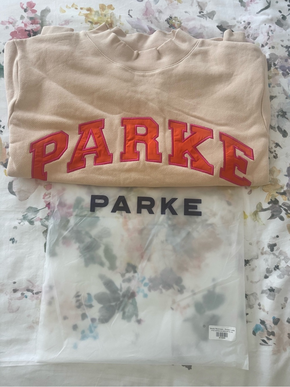 NWT PARKE X Dunkin Limited Edition Dunkin Latte L/XL